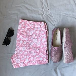 LAST CHANCE OLD NAVY Pink White Printed Shorts
